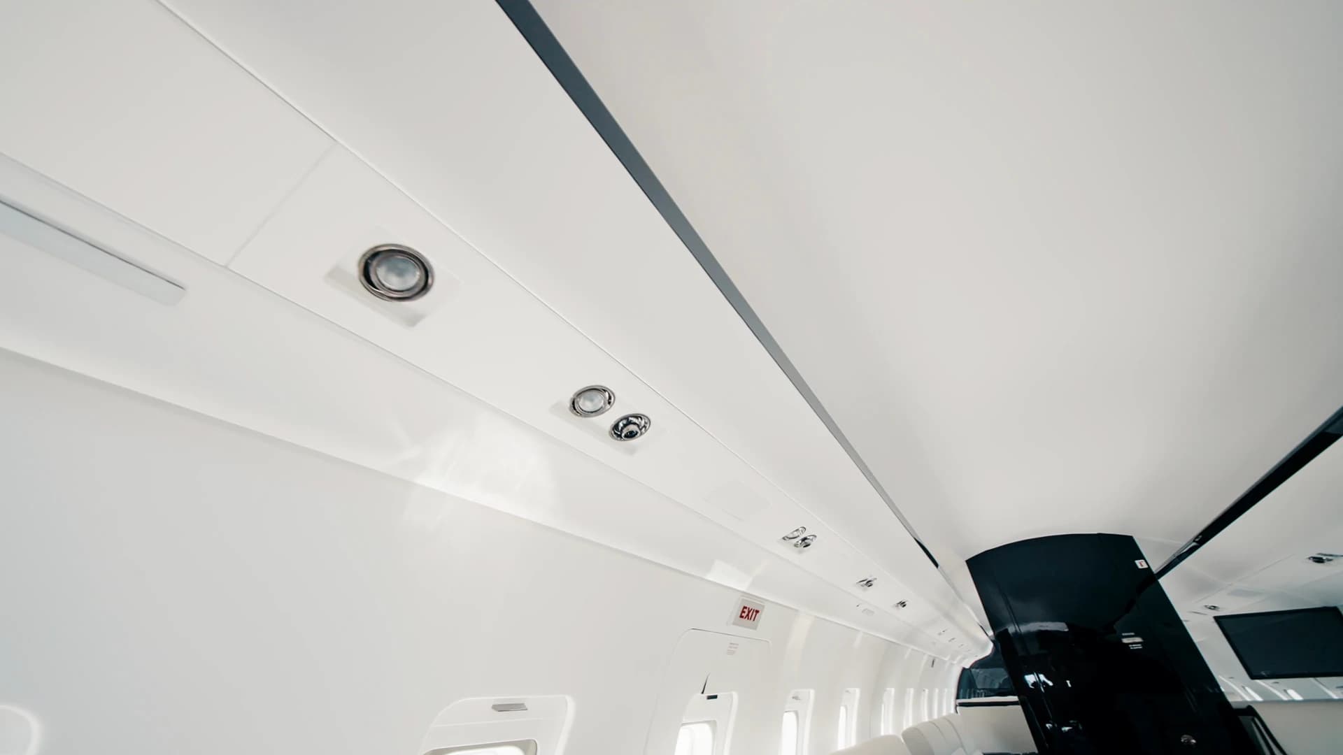 Challenger 604 overhead panels and cabin lighting.