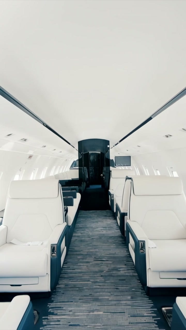 Challenger 604 · vertical edition — frame from the original Rex film